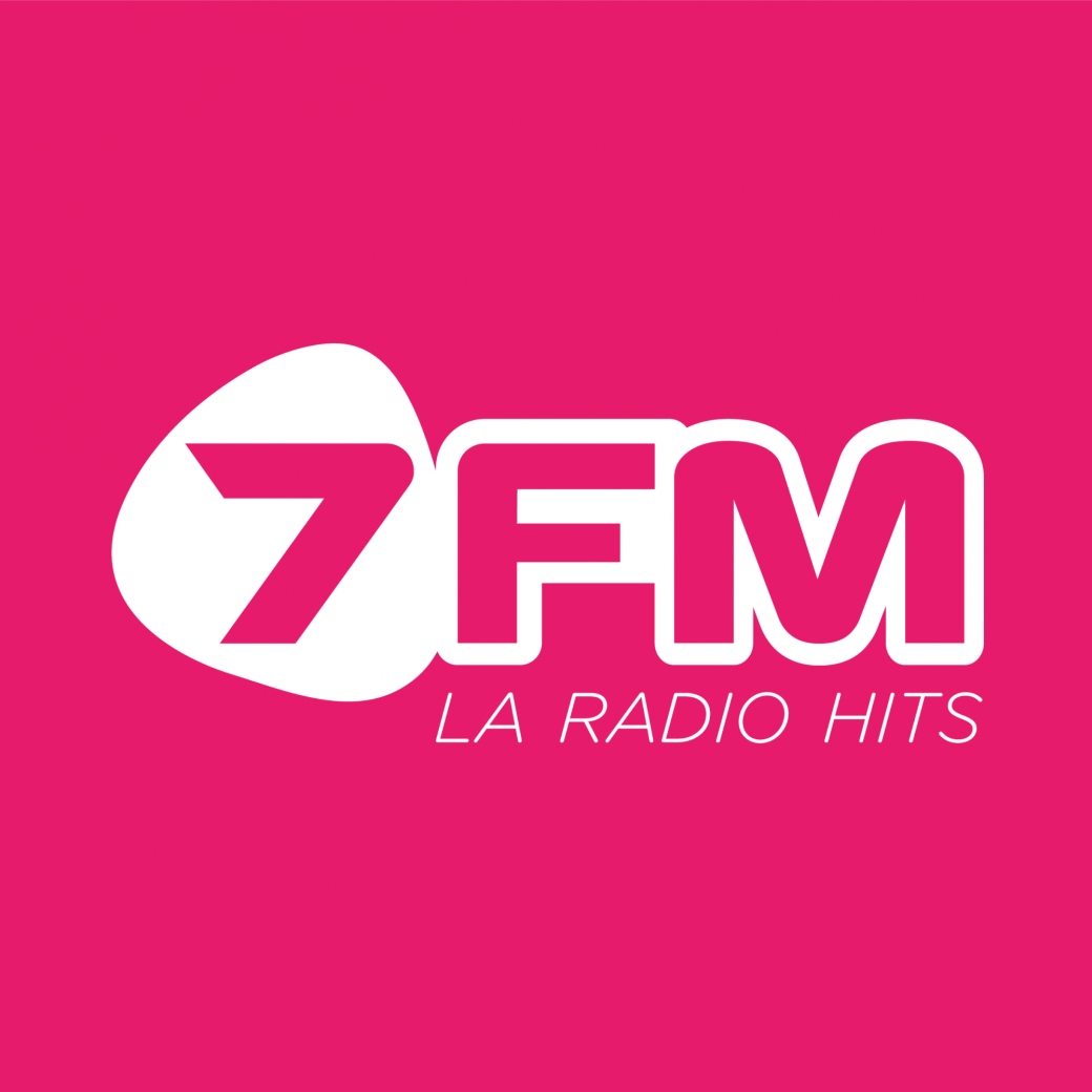 cropped-7fm-01_logo_2018_blanc_fond-rose_baseline.png